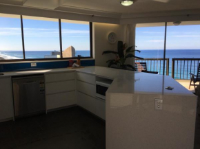 Отель Apartment at Longbeach Resort  Серферс-Парадайс
